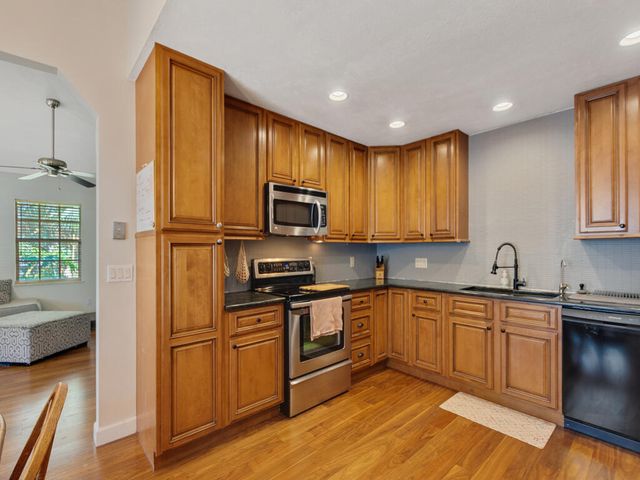 1304 32nd Avenue SW, Vero Beach, FL 32968