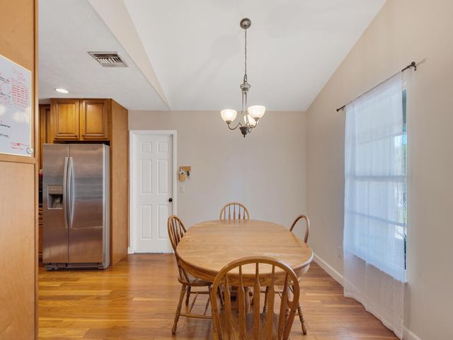 1304 32nd Avenue SW, Vero Beach, FL 32968