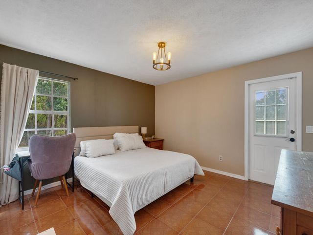 1304 32nd Avenue SW, Vero Beach, FL 32968