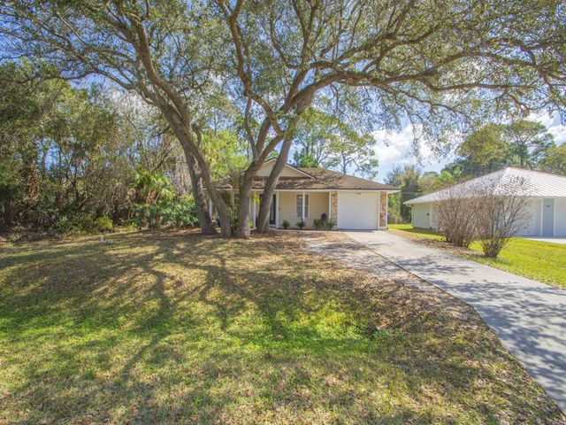 1304 32nd Avenue SW, Vero Beach, FL 32968