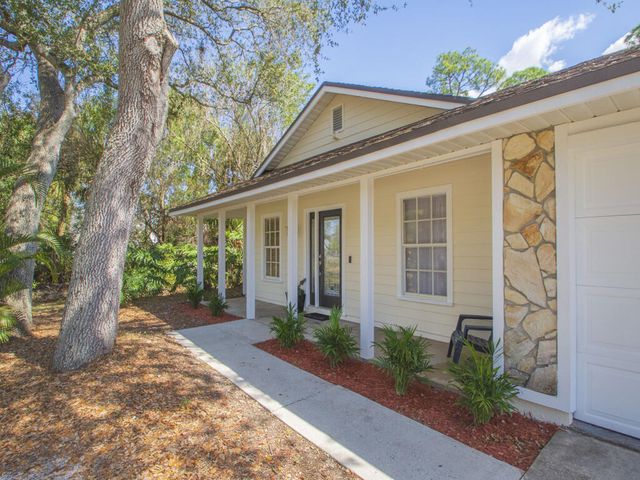 1304 32nd Avenue SW, Vero Beach, FL 32968