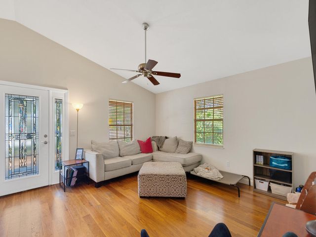 1304 32nd Avenue SW, Vero Beach, FL 32968