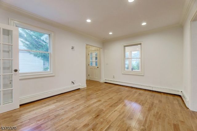 406 Dixie Ave, Hawthorne Boro, NJ 07506