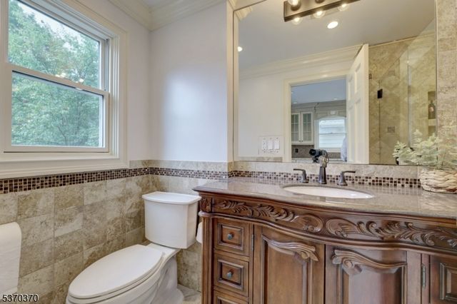 406 Dixie Ave, Hawthorne Boro, NJ 07506