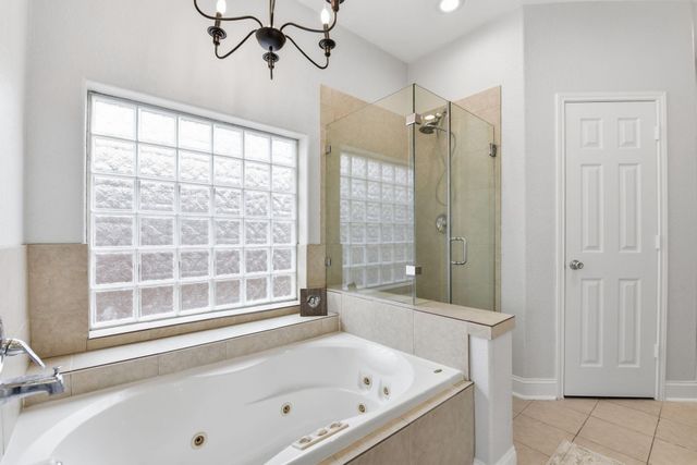 7622 Cypress Dr, Humble, TX 77396