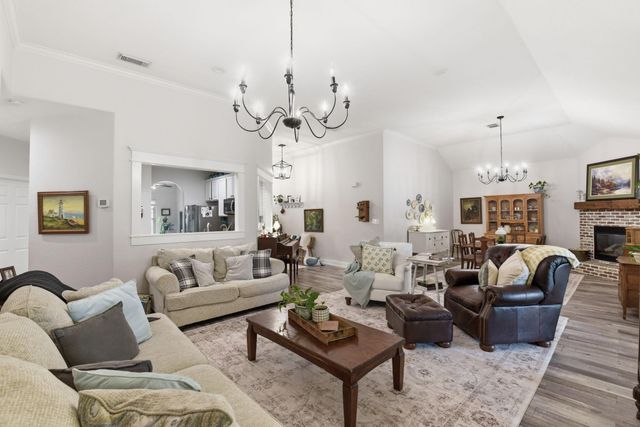 7622 Cypress Dr, Humble, TX 77396