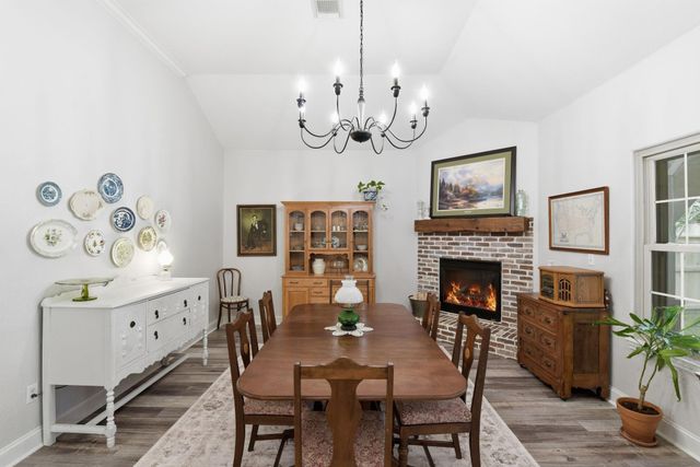 7622 Cypress Dr, Humble, TX 77396