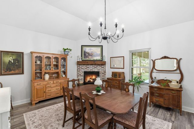 7622 Cypress Dr, Humble, TX 77396