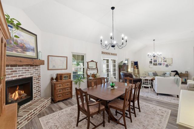 7622 Cypress Dr, Humble, TX 77396