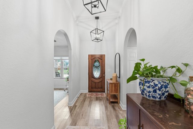 7622 Cypress Dr, Humble, TX 77396