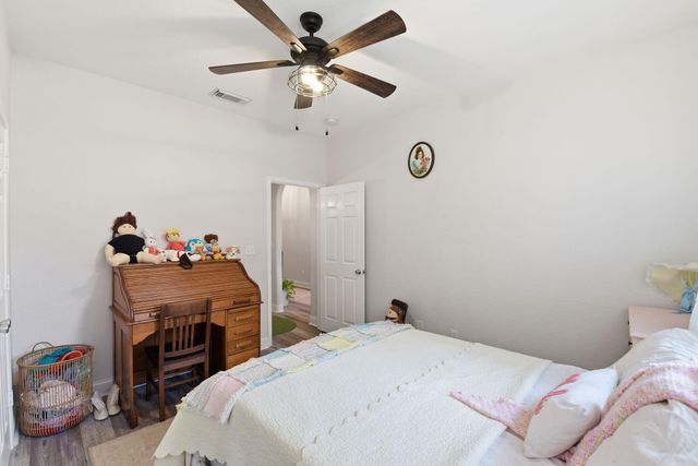 7622 Cypress Dr, Humble, TX 77396