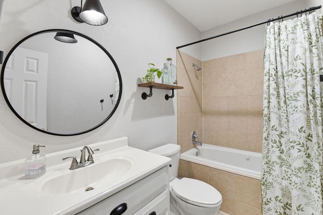 7622 Cypress Dr, Humble, TX 77396