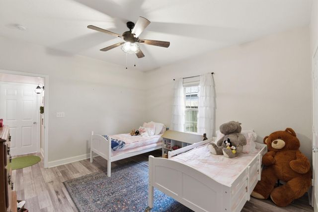 7622 Cypress Dr, Humble, TX 77396