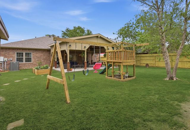 7622 Cypress Dr, Humble, TX 77396