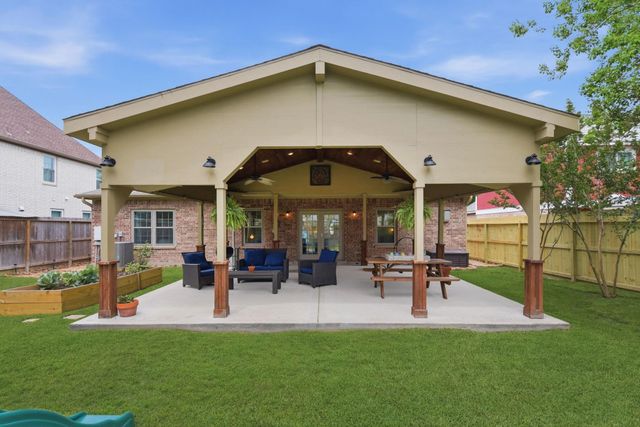 7622 Cypress Dr, Humble, TX 77396