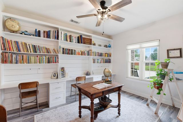 7622 Cypress Dr, Humble, TX 77396