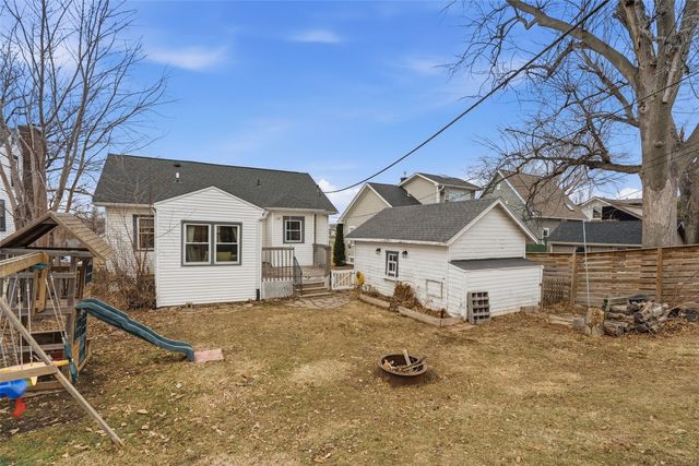 1915 C Avenue, Cedar Rapids, IA 52402