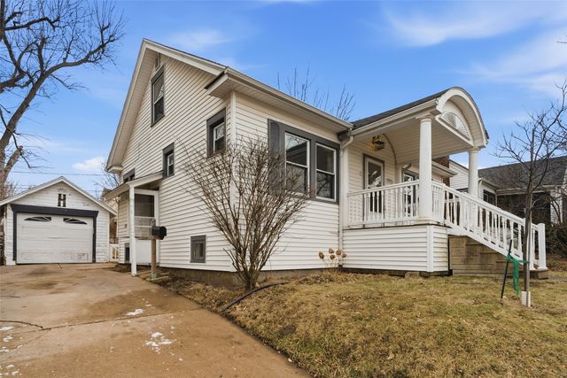 1915 C Avenue, Cedar Rapids, IA 52402