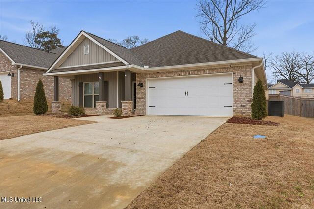 211 Serenity Lake Drive, Pearl, MS 39208