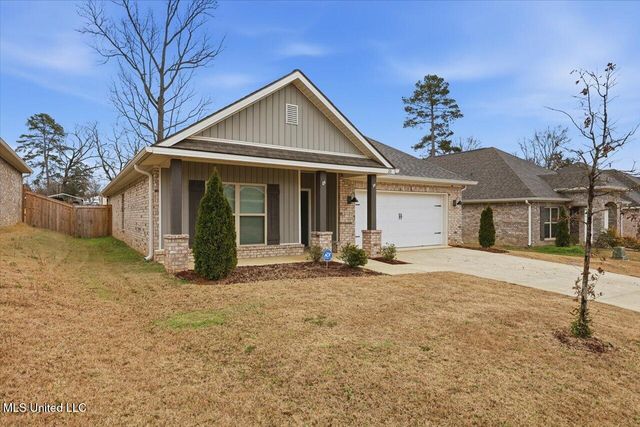 211 Serenity Lake Drive, Pearl, MS 39208