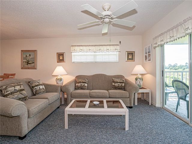385 Grove Isle Circle 385, Vero Beach, FL 32962