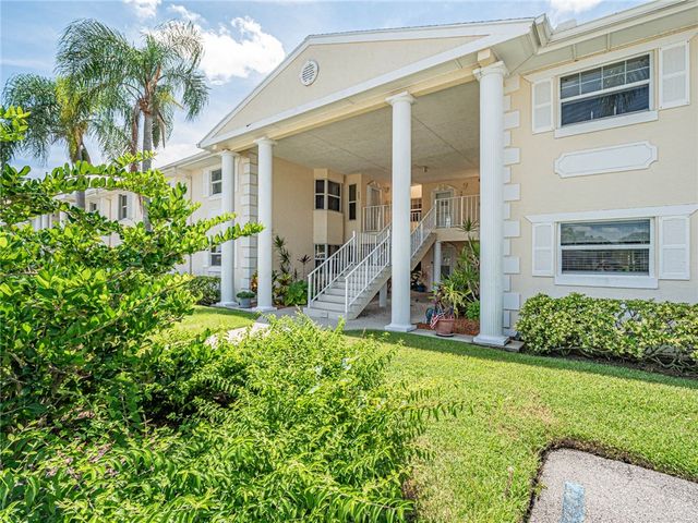385 Grove Isle Circle 385, Vero Beach, FL 32962