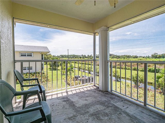 385 Grove Isle Circle 385, Vero Beach, FL 32962