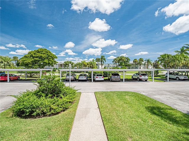 385 Grove Isle Circle 385, Vero Beach, FL 32962