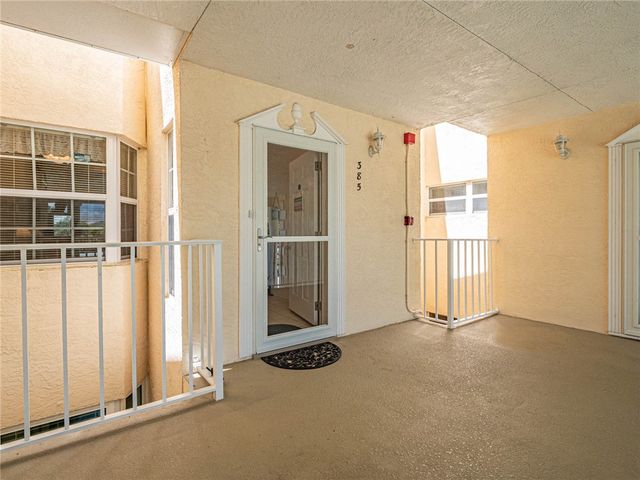 385 Grove Isle Circle 385, Vero Beach, FL 32962