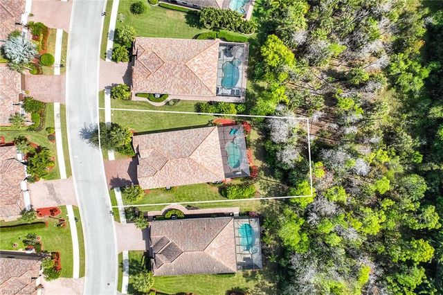 3827 Treasure Cove CIR, Naples, FL 34114
