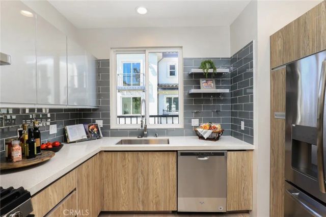 15 Brookline Way, Pomona, CA 91766