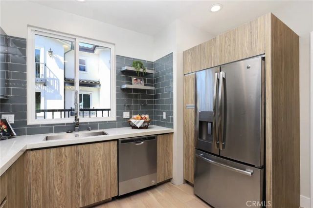 15 Brookline Way, Pomona, CA 91766