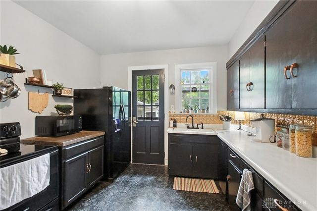 2201 E High Street, Springfield, OH 45505