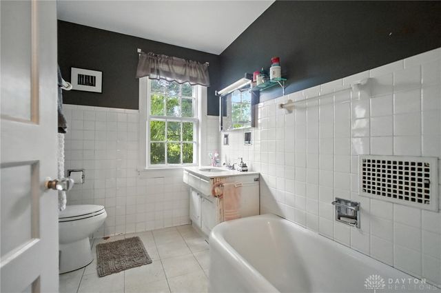 2201 E High Street, Springfield, OH 45505