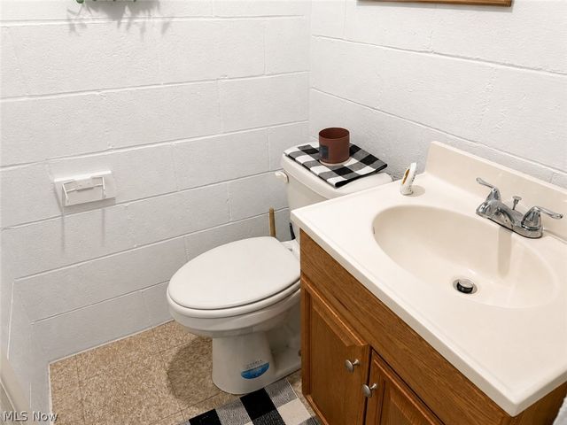 3425 Kirk Road, Youngstown, OH 44511