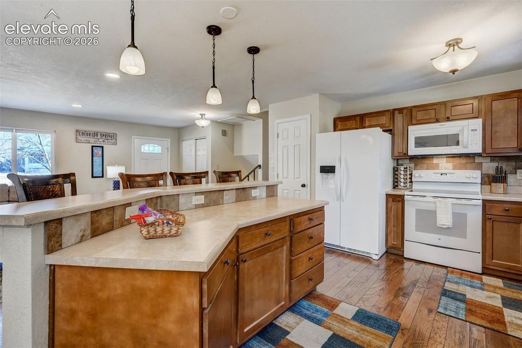 3806 Somerset Drive, Colorado Springs, CO 80907 — photo 4