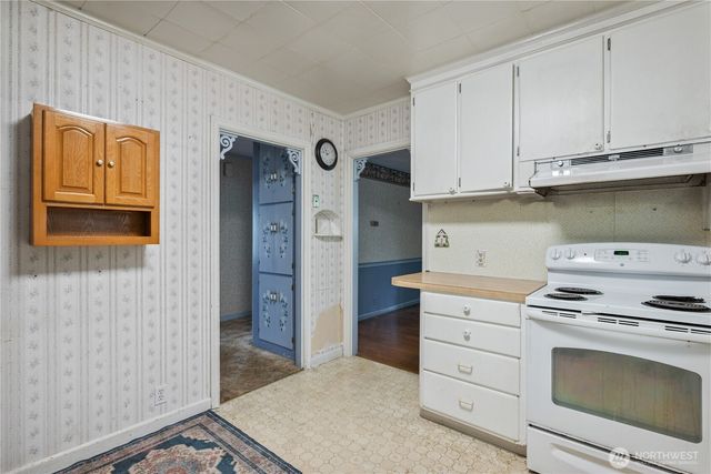 3324 Ocean Beach Highway, Longview, WA 98632