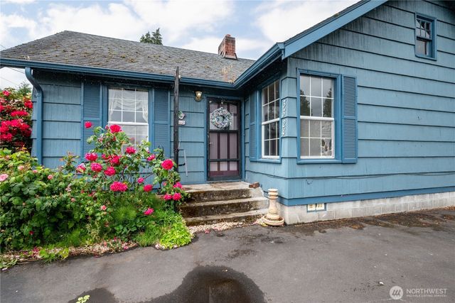 3324 Ocean Beach Highway, Longview, WA 98632