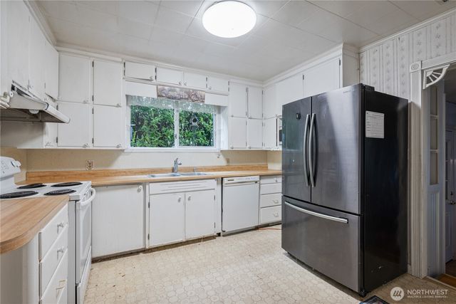 3324 Ocean Beach Highway, Longview, WA 98632