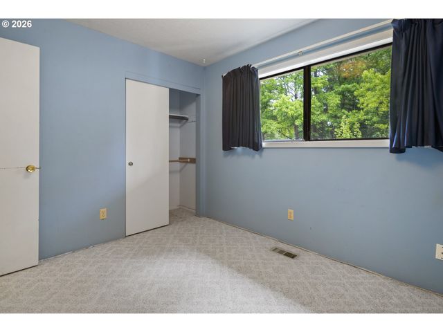 8355 Sw 133RD Ave, Beaverton, OR 97008