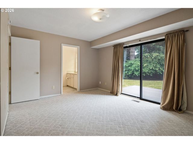 8355 Sw 133RD Ave, Beaverton, OR 97008