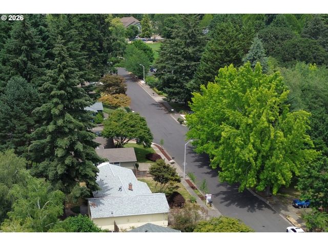 8355 Sw 133RD Ave, Beaverton, OR 97008