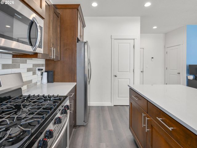 2108 S JASPER Dr, Cornelius, OR 97113