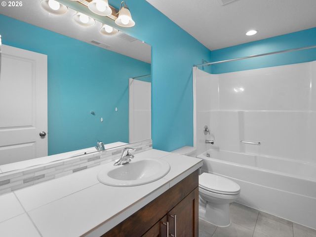 2108 S JASPER Dr, Cornelius, OR 97113