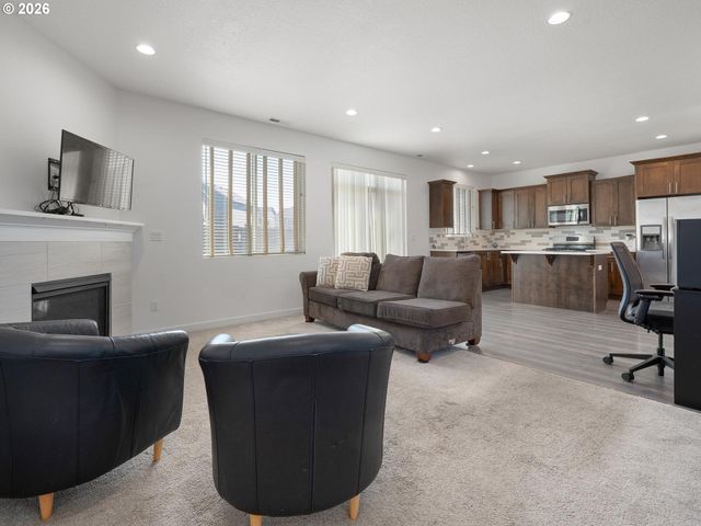 2108 S JASPER Dr, Cornelius, OR 97113