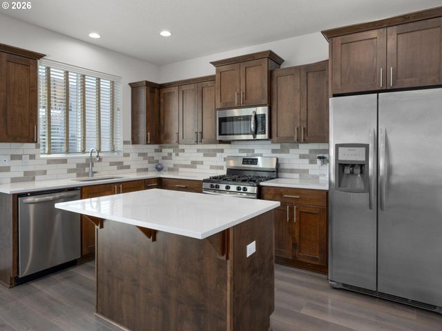 2108 S JASPER Dr, Cornelius, OR 97113