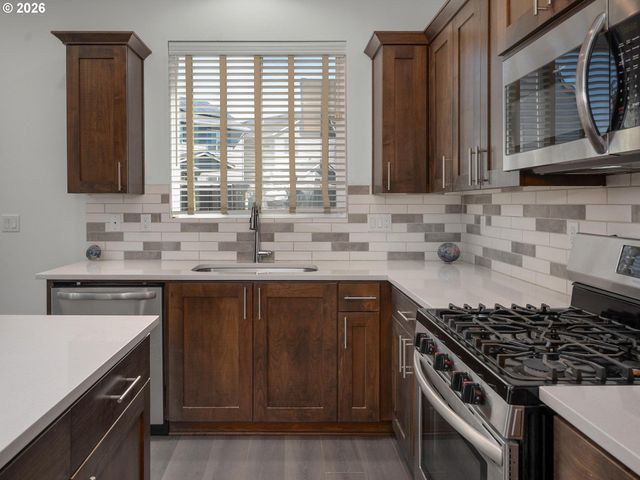 2108 S JASPER Dr, Cornelius, OR 97113