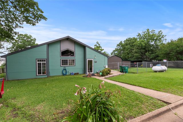 250 Whispering Oaks, Payne Springs, TX 75156