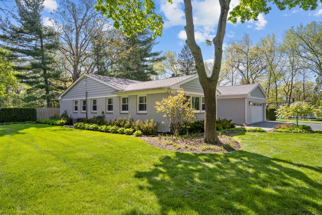 1143 Beverly Place, Lake Forest, IL 60045