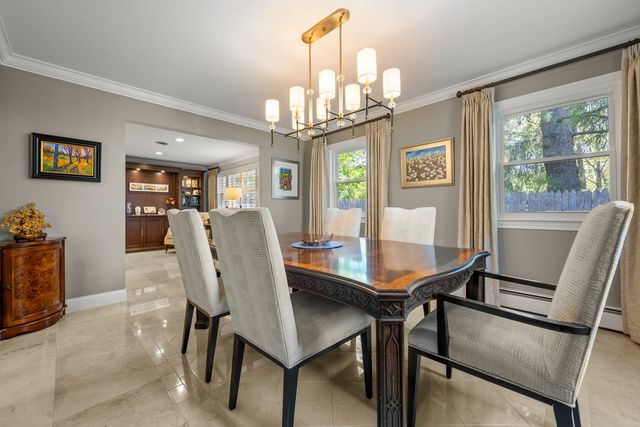 1143 Beverly Place, Lake Forest, IL 60045